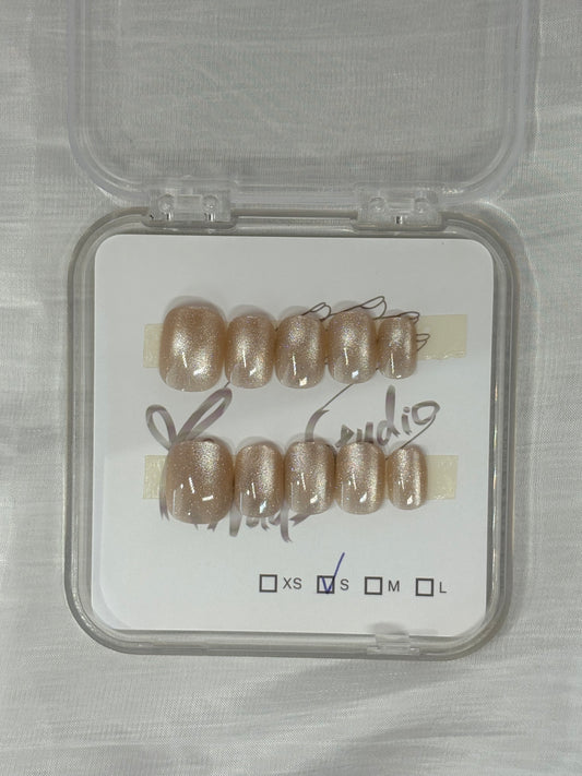 Plain Cat Eye - Short