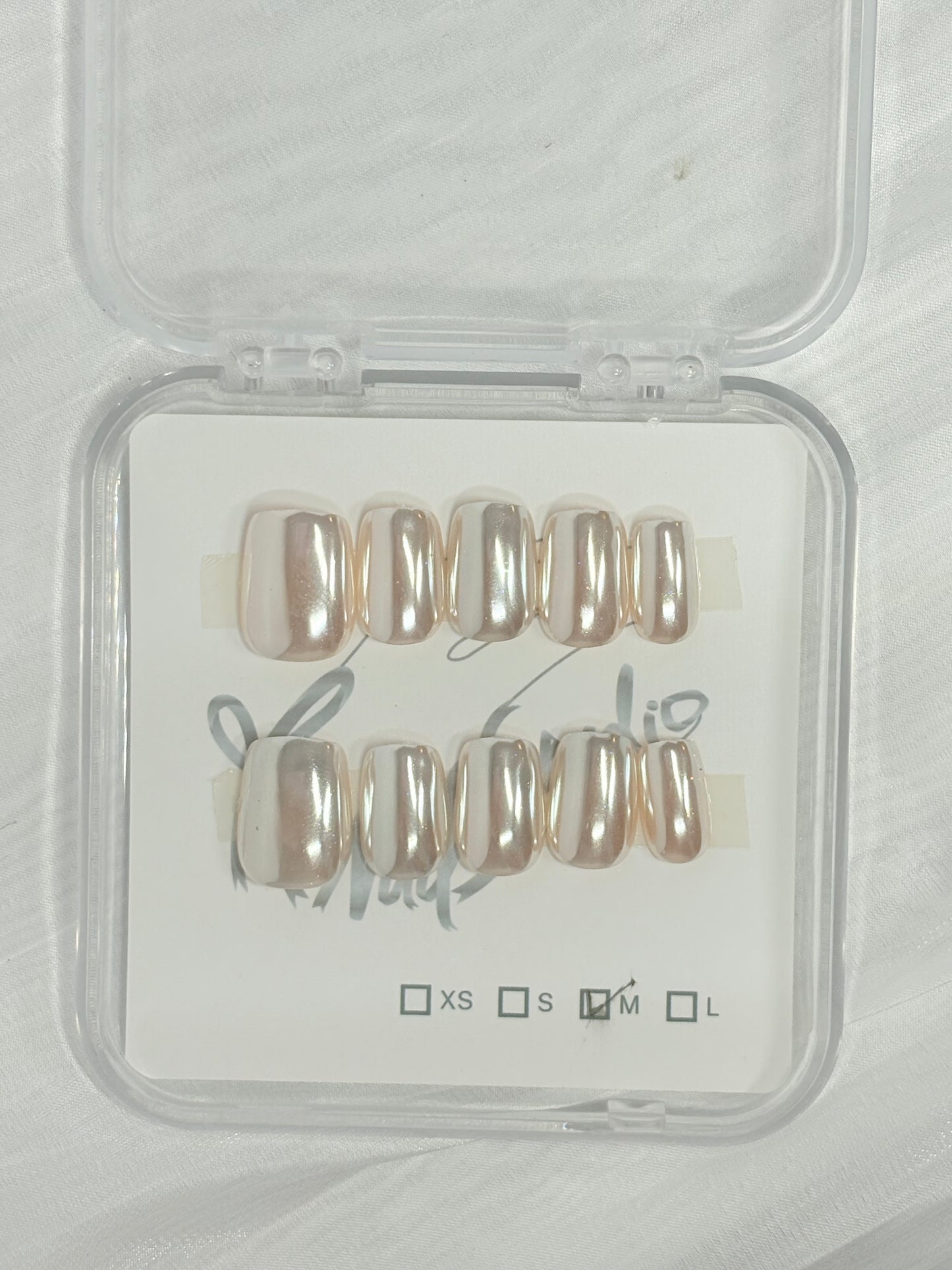 Pearly Lustre - Square Short